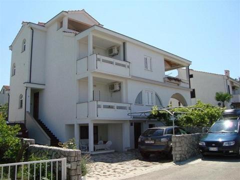 Apartments Biserka Пунат Экстерьер фото